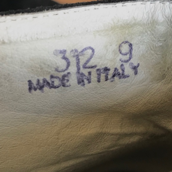 Del Toro Chukka Suede Sneakers/Black 

Men’s Size 9 handmade in Italy - Picture 9 of 11